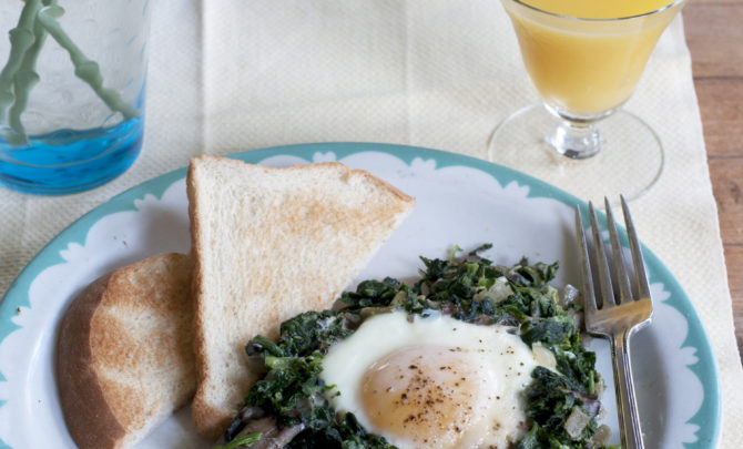 skilled-baked-spinach-with-eggs-ap