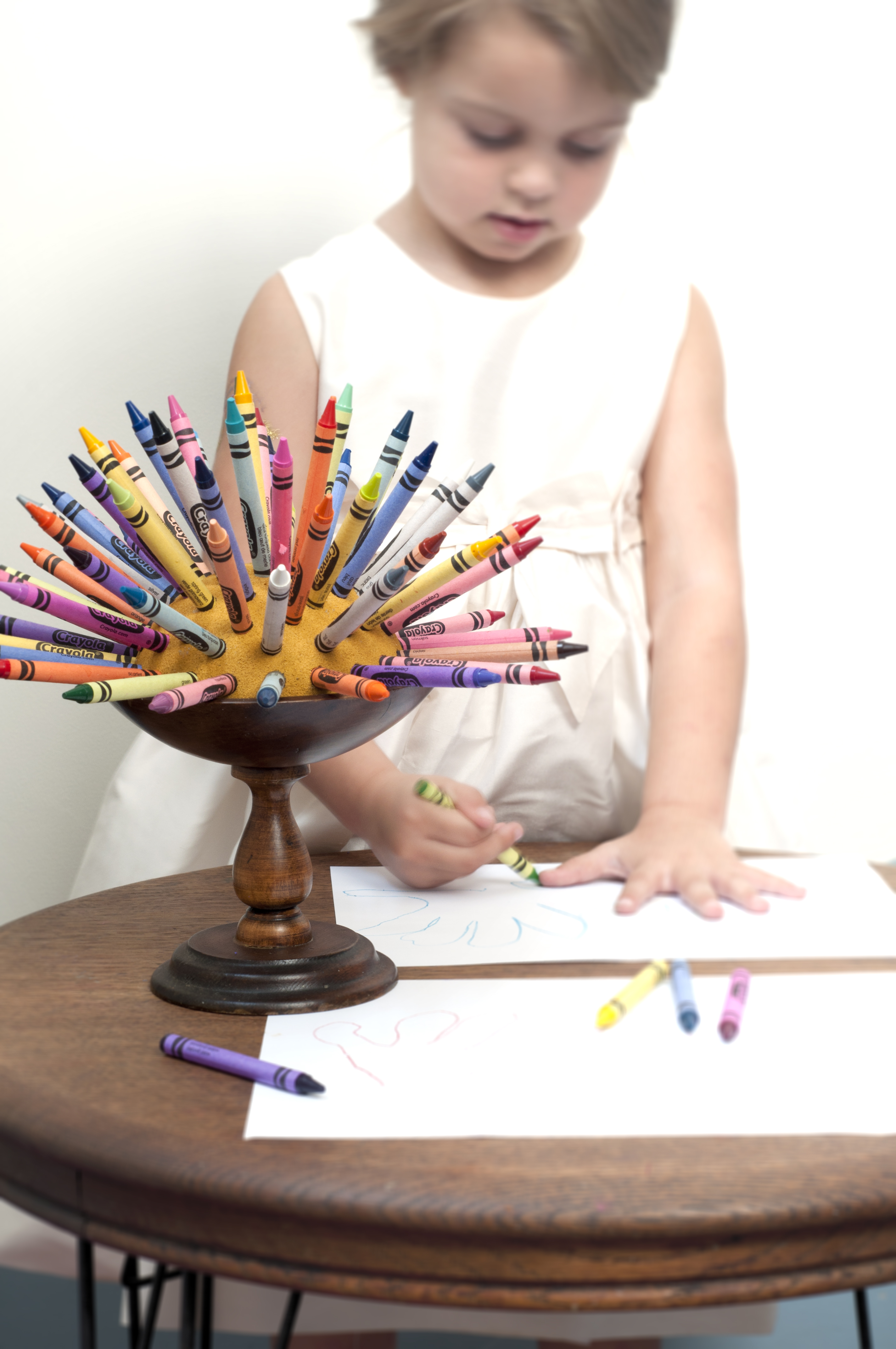 Crayon kids deals table