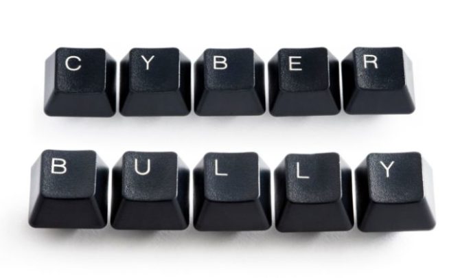 10 Sign of Cyber Bullying
