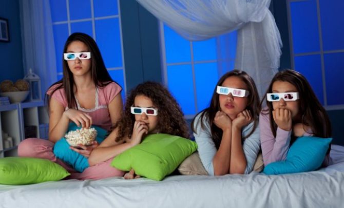 10 Tips to Hosting an Awesome Sleepover
